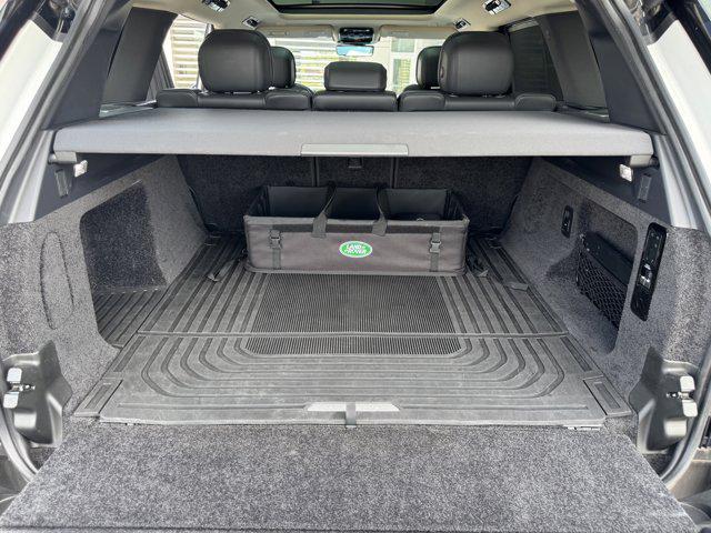 Photo of 2022 Fuji White Land Rover Range Rover