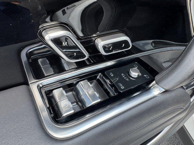 Photo of 2022 Fuji White Land Rover Range Rover