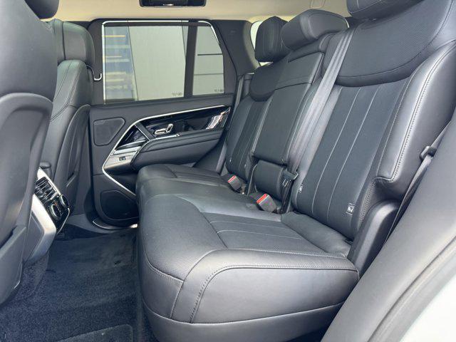 Photo of 2022 Fuji White Land Rover Range Rover