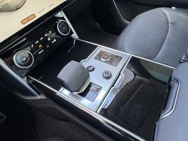 Photo of 2022 Fuji White Land Rover Range Rover