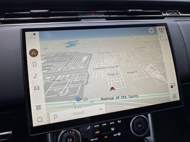 Photo of 2022 Fuji White Land Rover Range Rover