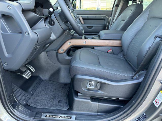 Photo of 2024 Silicon Silver Premium Metallic Land Rover Defender