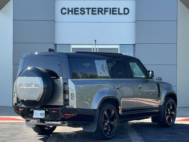 Photo of 2024 Silicon Silver Premium Metallic Land Rover Defender