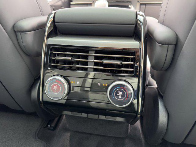 Photo of 2025 Varesine Blue Metallic Land Rover Range Rover Sport