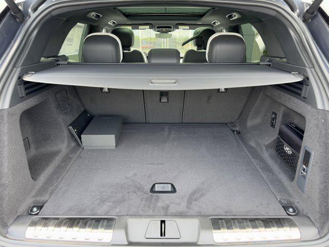 Photo of 2025 Varesine Blue Metallic Land Rover Range Rover Sport
