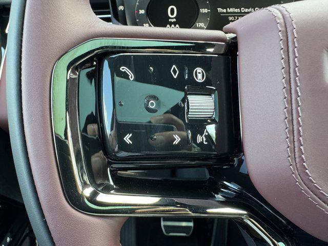 Photo of 2025 Ostuni Pearl White Premium Metallic Land Rover Range Rover Sport