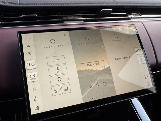 Photo of 2025 Ostuni Pearl White Premium Metallic Land Rover Range Rover Sport