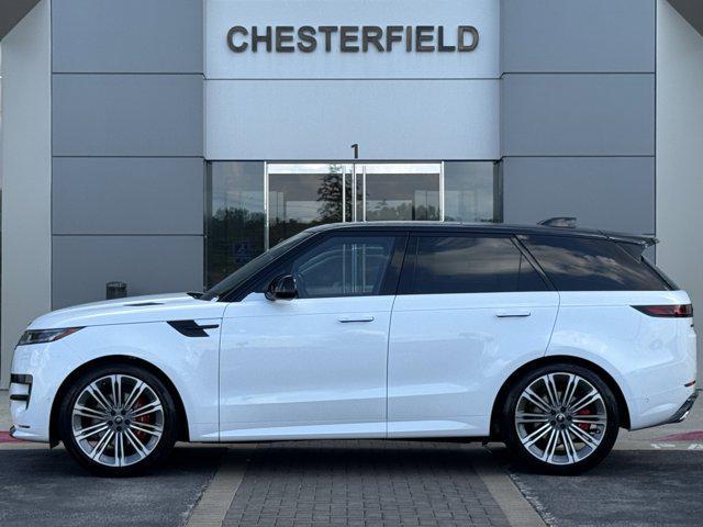 Photo of 2025 Ostuni Pearl White Premium Metallic Land Rover Range Rover Sport