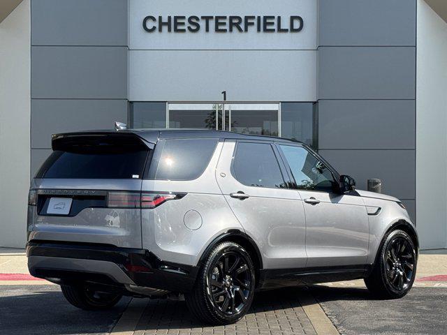 Photo of 2025 Eiger Grey Metallic Land Rover Discovery