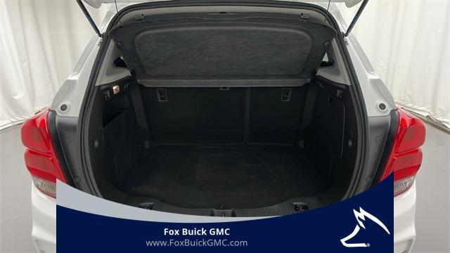 Photo of 2021 Summit White Chevrolet Trax