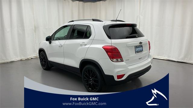 Photo of 2021 Summit White Chevrolet Trax