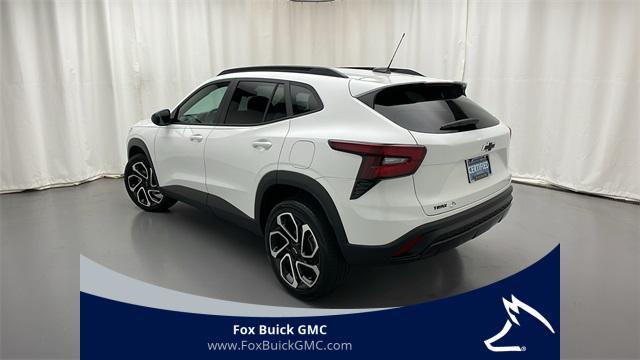 Photo of 2024 Summit White Chevrolet Trax