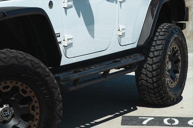 Photo of 2018 Bright White Clearcoat Jeep Wrangler JK Unlimited