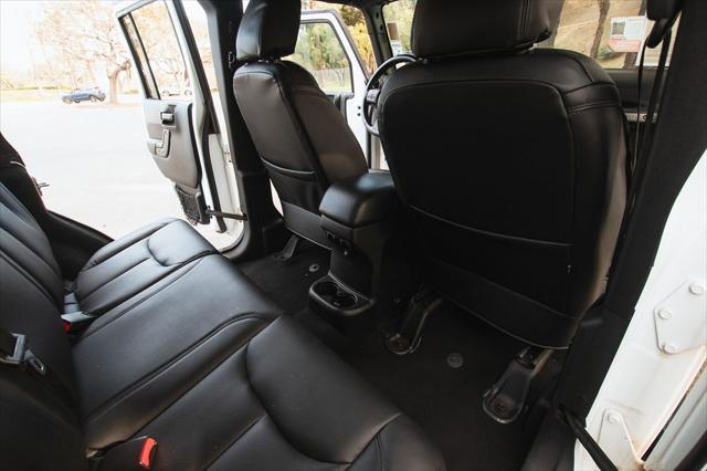 Photo of 2018 Bright White Clearcoat Jeep Wrangler JK Unlimited