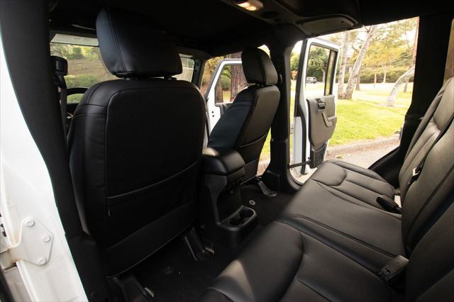 Photo of 2018 Bright White Clearcoat Jeep Wrangler JK Unlimited