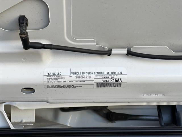 Photo of 2018 Bright White Clearcoat Jeep Wrangler JK Unlimited