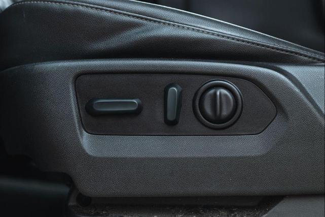 Photo of 2023 Summit White Chevrolet Silverado 2500