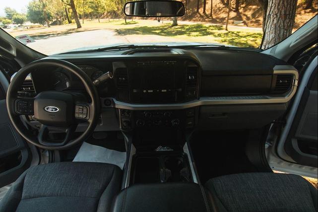 Photo of 2024 Oxford White Ford F-250