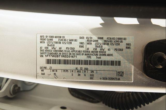 Photo of 2024 Oxford White Ford F-250