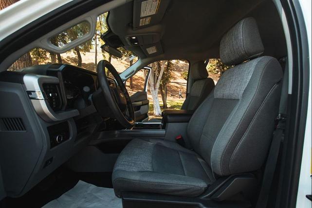 Photo of 2024 Oxford White Ford F-250