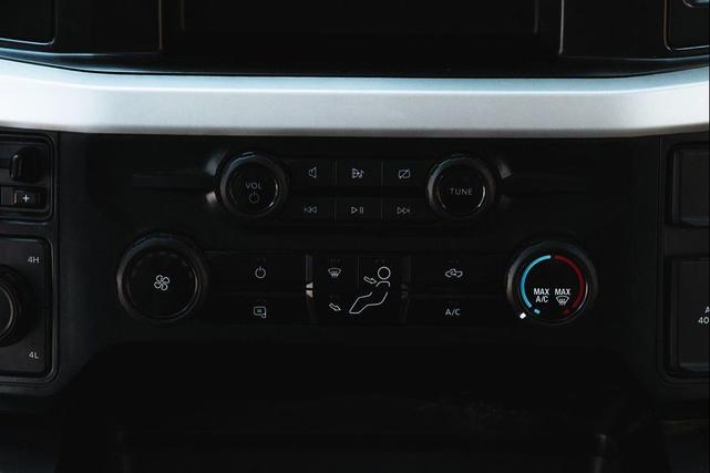 Photo of 2024 Oxford White Ford F-250