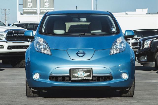 Photo of 2011 Blue Ocean Nissan Leaf