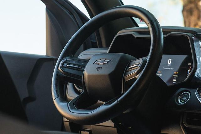 Photo of 2023 Radiant Red Tintcoat Chevrolet Colorado