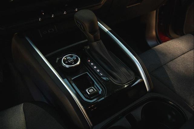Photo of 2023 Radiant Red Tintcoat Chevrolet Colorado