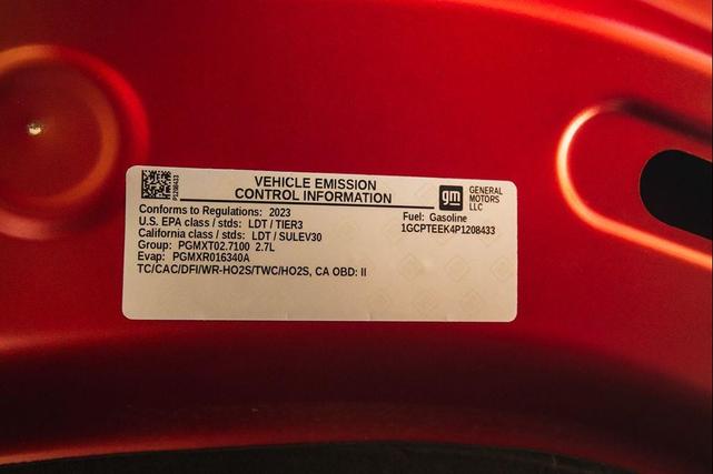 Photo of 2023 Radiant Red Tintcoat Chevrolet Colorado