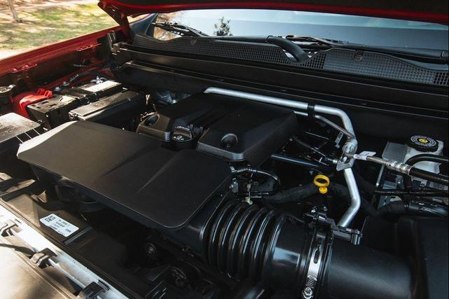 Photo of 2023 Radiant Red Tintcoat Chevrolet Colorado