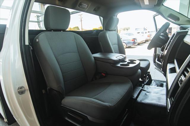 Photo of 2018 Bright White Clearcoat RAM 2500