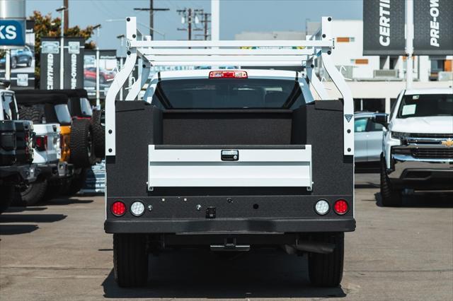 Photo of 2018 Bright White Clearcoat RAM 2500