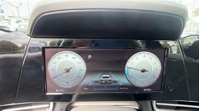 Photo of 2022 Phantom Black Hyundai ELANTRA