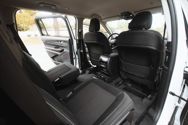 Photo of 2023 Bright White Clearcoat Jeep Grand Cherokee L