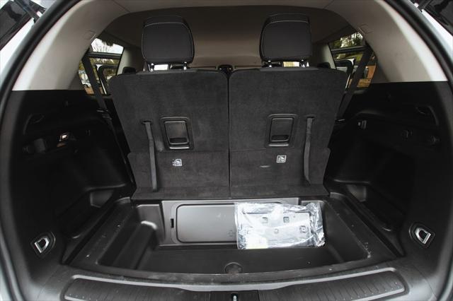 Photo of 2023 Bright White Clearcoat Jeep Grand Cherokee L