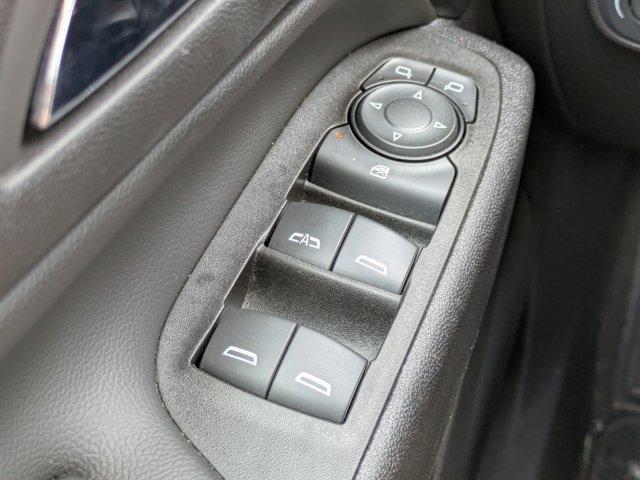 Photo of 2022 Summit White Chevrolet Equinox