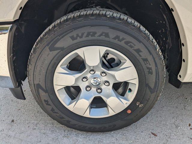 Photo of 2025 Bright White Clearcoat RAM 1500