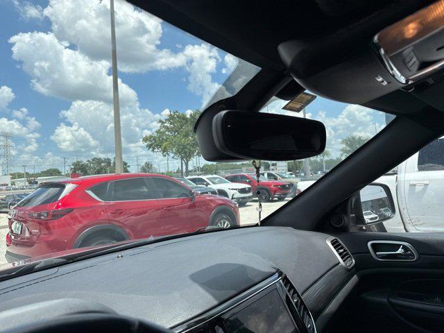 Photo of 2019 Velvet Red Pearlcoat Jeep Grand Cherokee