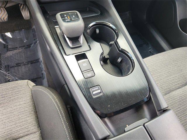 Photo of 2022 Super Black Nissan Rogue