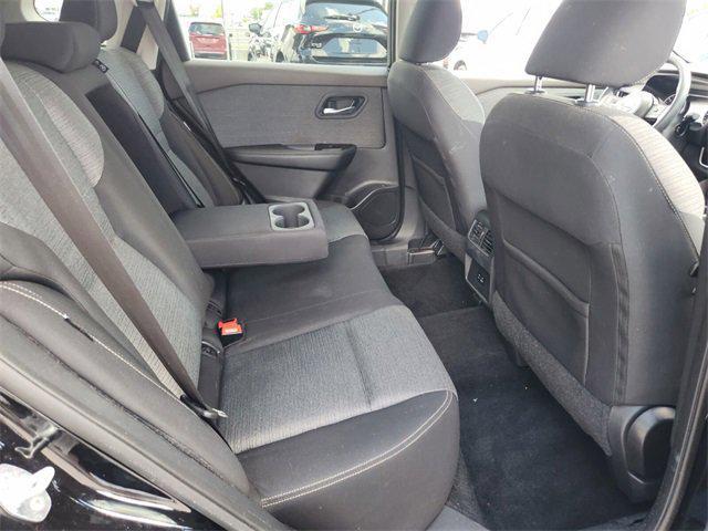 Photo of 2022 Super Black Nissan Rogue