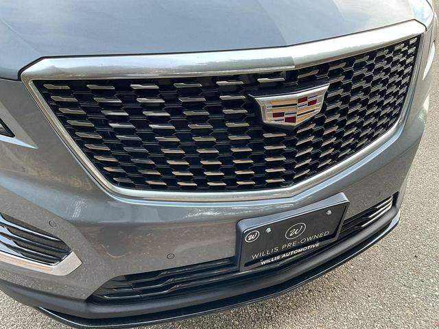 Photo of 2022 Satin Steel Metallic Cadillac XT5