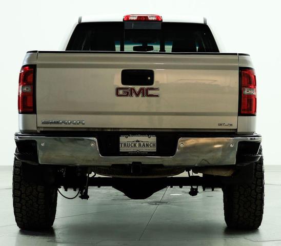 Photo of 2016 White GMC Sierra 1500