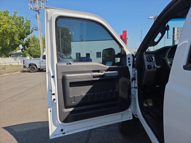 Photo of 2016 White Ford F-250