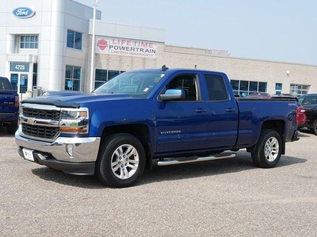 Photo of 2016 Deep Ocean Blue Metallic Chevrolet Silverado 1500
