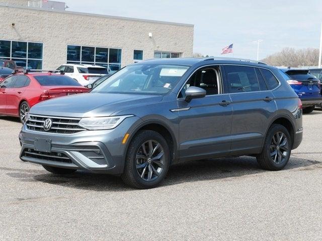 Photo of 2022 Platinum Gray Metallic Volkswagen Tiguan