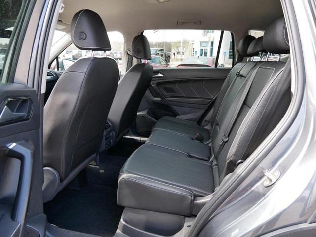 Photo of 2022 Platinum Gray Metallic Volkswagen Tiguan