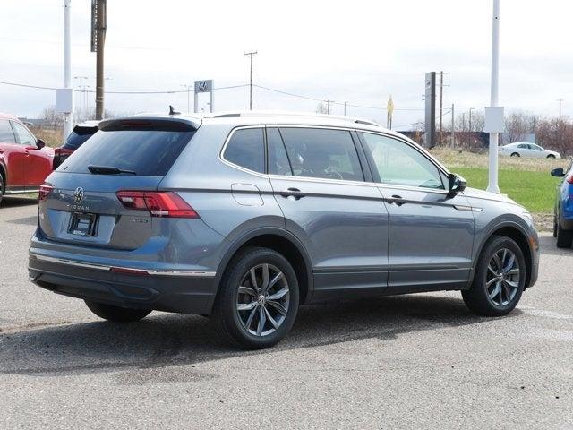 Photo of 2022 Platinum Gray Metallic Volkswagen Tiguan