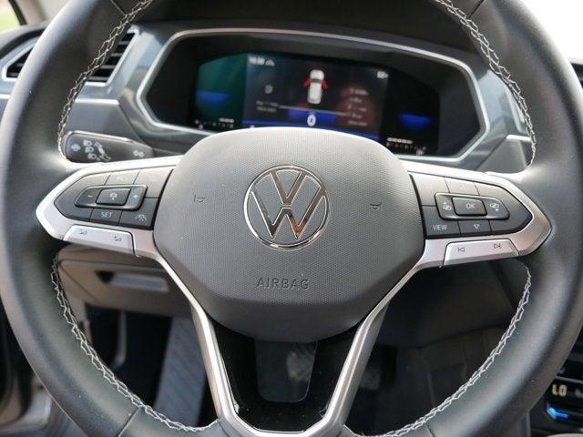 Photo of 2022 Platinum Gray Metallic Volkswagen Tiguan