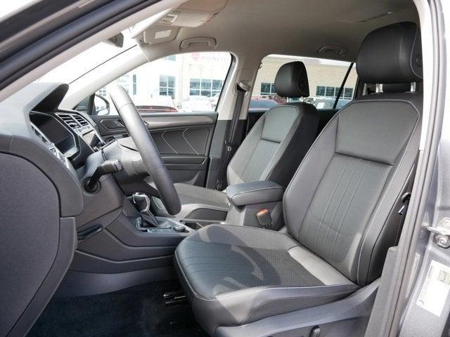 Photo of 2022 Platinum Gray Metallic Volkswagen Tiguan
