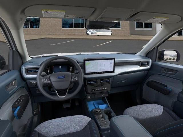 Photo of 2025 White Metallic Ford Maverick